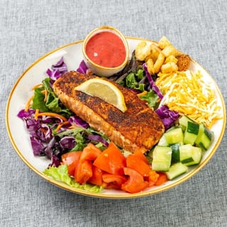 Grilled Salmon Salad